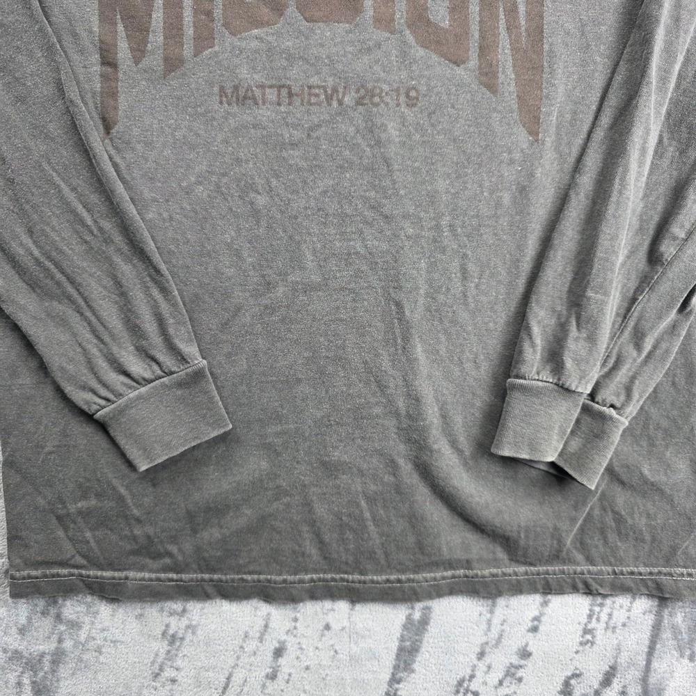 Comfort Colors Graphic Shirt Mens Medium Grey Mission Matthew 28:19 Long Sleeve - Picture 3 of 8